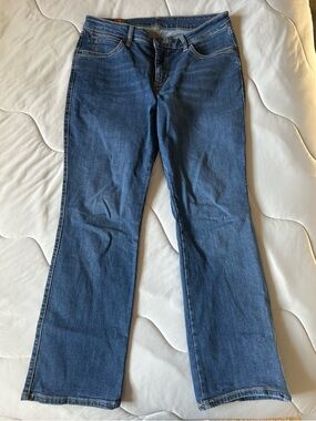 Wrangler Women’s Aura jeans